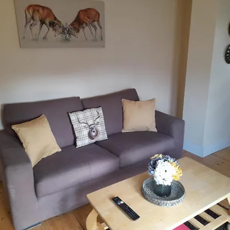 Delphi Apartament *