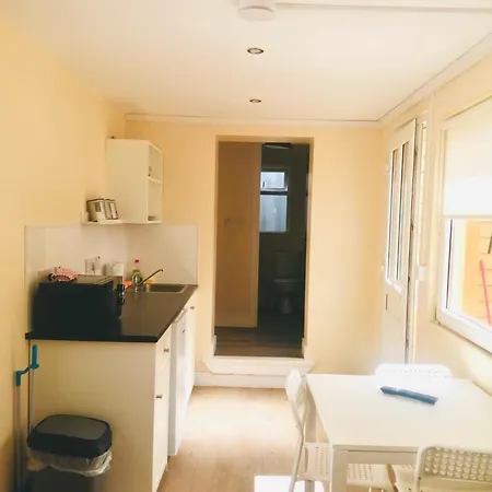 Apartament Delphi *